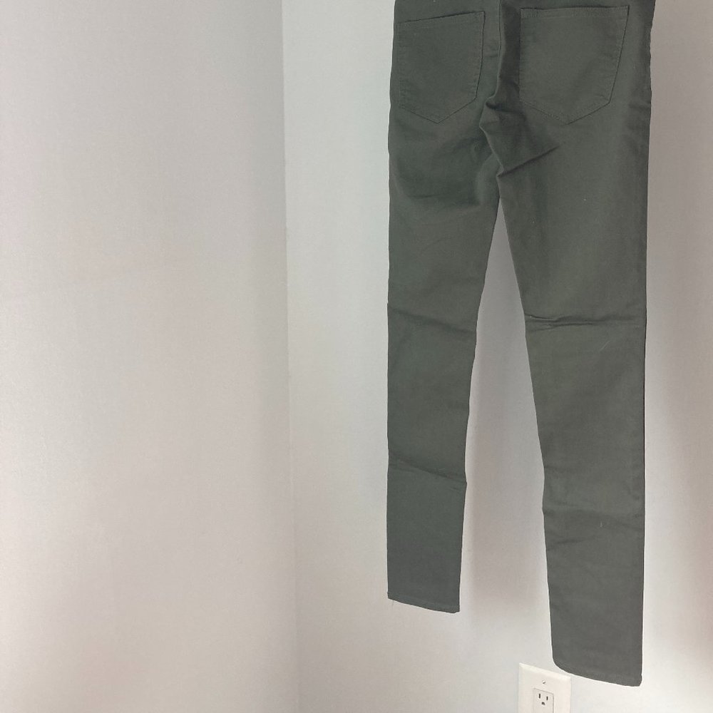 H&M Skinny Pants in Dark Sage - Size 6- New Without Tags